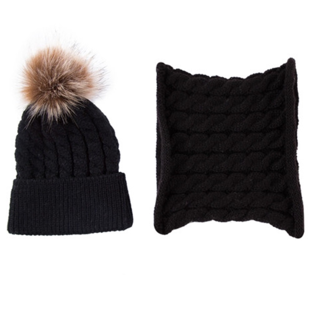🚫Sold🚫 Black Baby Hat Fur Pom Pom & Ring Scarf - Picture 2 of 5